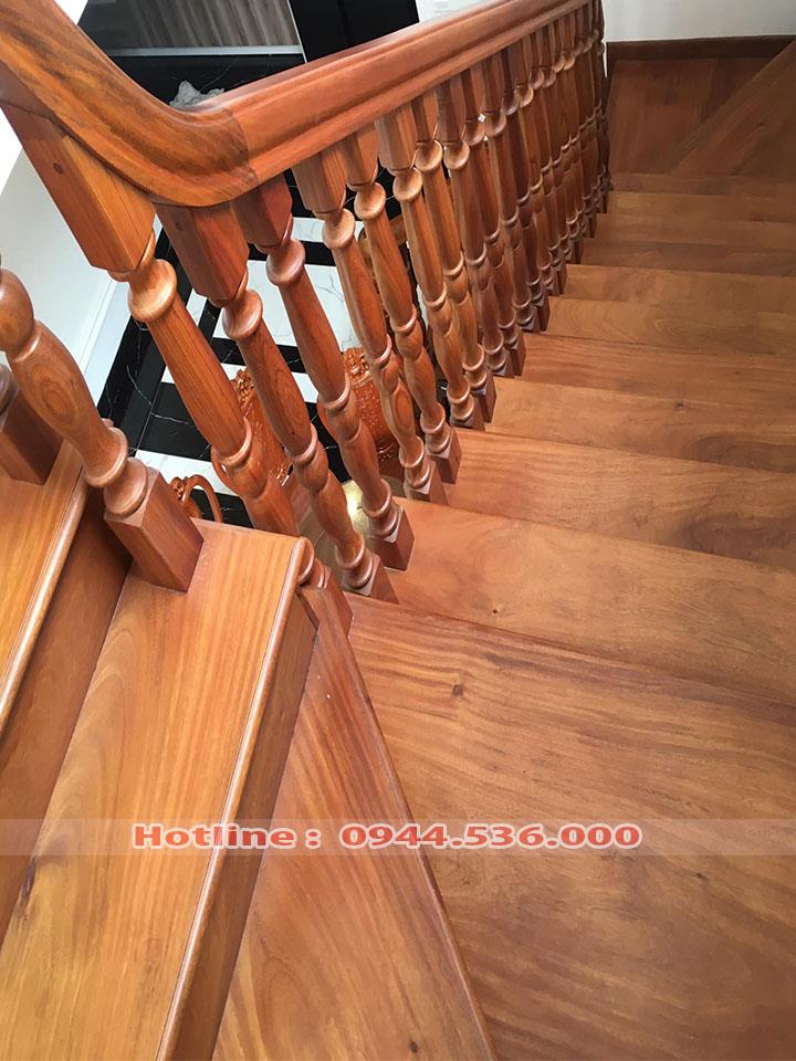 Cầu thang gỗ lim Nam Phi 32 ( con tiện kép 5cm)